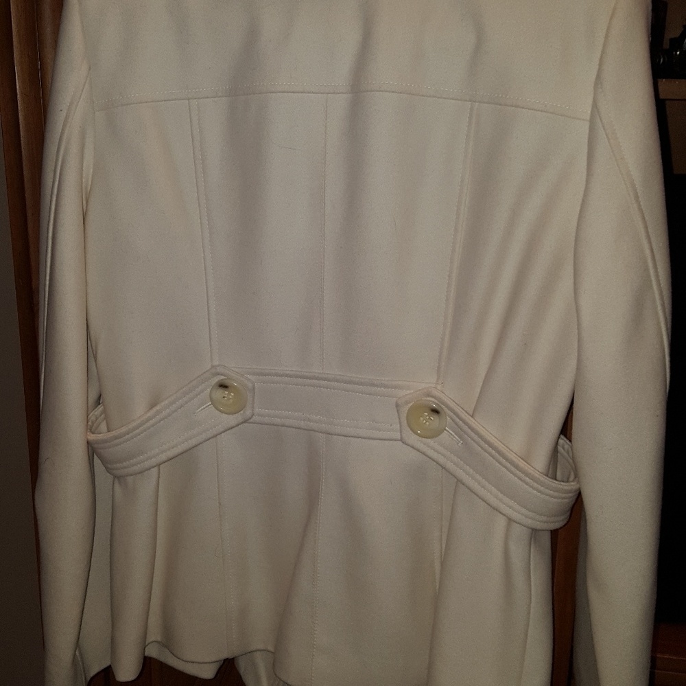 Coat - Picture 3 of 4